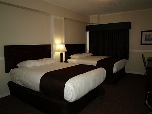 Days Inn By Wyndham Lamont Eksteriør billede